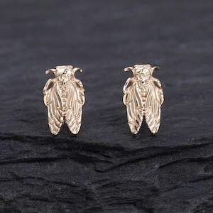 Tiny Creatures: 14K Solid Gold Cicada Helix Stud Earring Tiny Insect Cartilage Flat Back Stud Minimalist Bug Earlobe Conch Piercing Jewelry