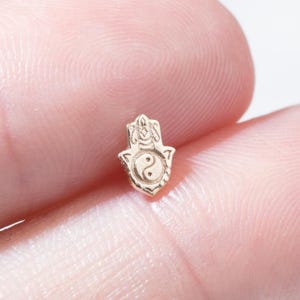 14k Solid Gold Hand Stud Earring Tiny Carved Palm Piercing Cartilage Tragus Helix Conch Totem Design Stud Flat Back Jewelry Threadless End