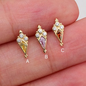 14K ソリッド ゴールド 幾何学的 マルチカラー スタッド イヤリング ゴールド 軟骨イヤリング コンク イヤリング ヘリックス スタッド トラガス ピアス フラット バック イヤリング