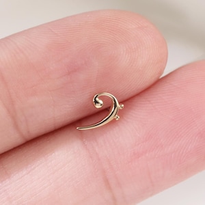 Pendiente de botón con forma de ola rodante de oro de 14 quilates, diseño de nota pequeña para cartílago, piercing para hélice, caracola, trago, sin rosca, con parte trasera plana, regalo para ella