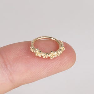 14K Solid Gold Dainty Flower Hoop Floral Clicker Ring Gold Helix Tragus Conch Cartilage Piercing Minimalist Nature Inspired Jewelry Gift 18g