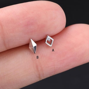Pendiente de rombo diminuto de oro blanco macizo de 14 k, pendiente geométrico con parte trasera plana, piercing para cartílago, hélice, trago, labio sin rosca