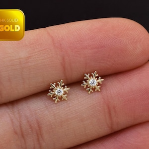 14k Solid Gold Snowflake Stud Earring Helix Stud Snow Cartilage Earring Daith Conch Stud Tragus Earring Flat Back Earring 20g