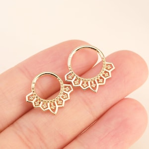 14k Solid Gold Royal Floral Seamless Clicker, Gold Septum Ring, Flower Daith Hoop, Rook Earring, Conch Hoop Piercing, Nose Piercing 16g