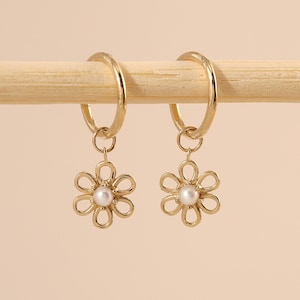 14K Solid Gold Flower Dangle Charm Cartilage Earring Charm Helix Dangle Piercing Tragus Huggie Daith Charm Tiny Hoop Charm Gift for her