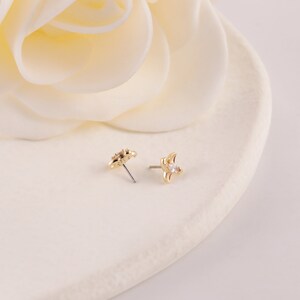 14K Solid Gold Turtle Labret Stud Turtles Stud Earring Threadless ...
