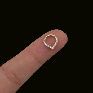 Anneau de septum en forme de V en or massif 14 carats, boucle d'oreille Tragus, piercing du cartilage, anneau de Daith, boucle d'oreille hélice, créoles de conque, cerceau de nez, cadeau pour elle 16 g image 2