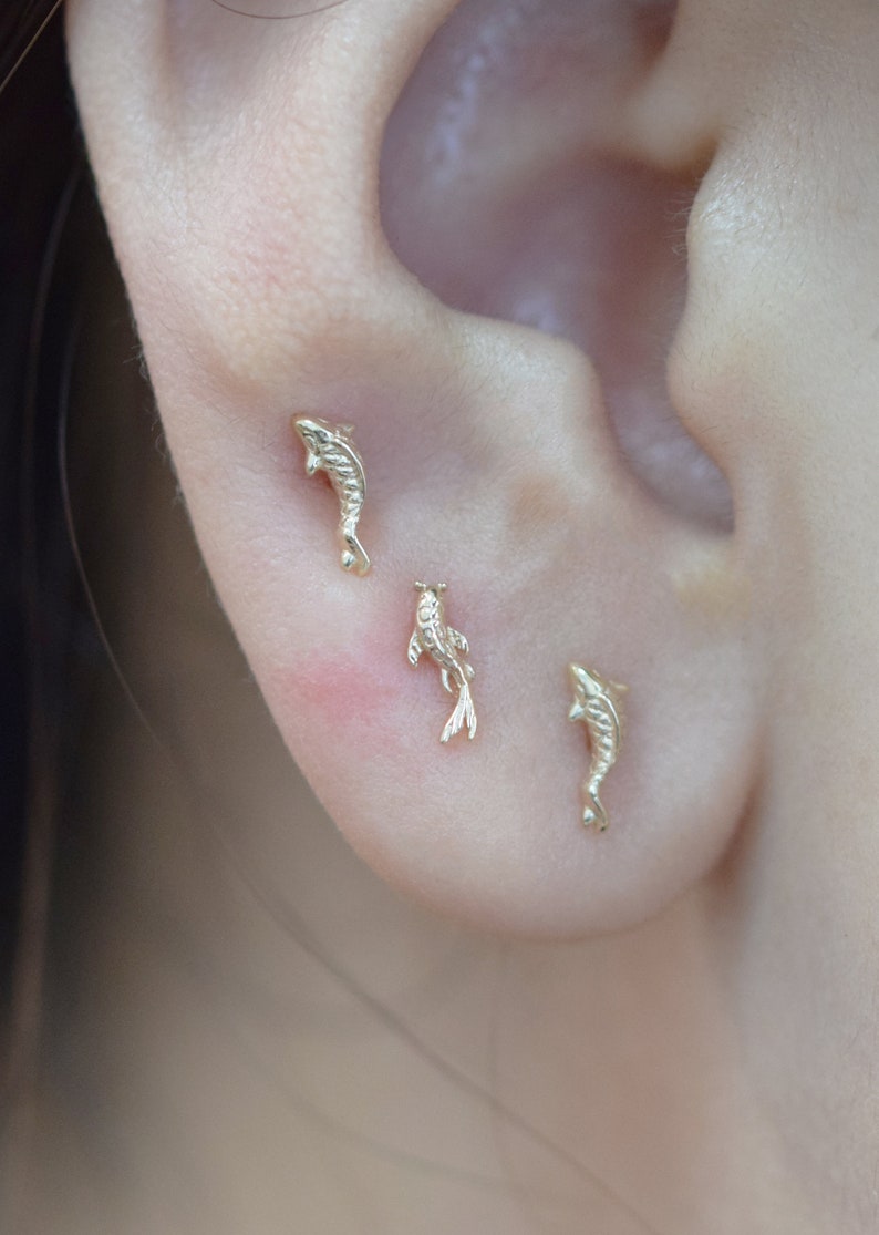 14k Solid Gold Koi Fish Cartilage Earring Tiny Tragus Stud Helix Conch piercing cute stud earring minimalist earrings flat back earring 20g zdjęcie 6