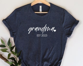 Custom Grandma Shirt, Personalized Grandma gift shirt, Grandma Birthday Gift, Grandma gifts for mothers day shirt, Custom gifts for grandma