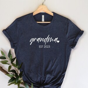 Custom Grandma Shirt, Personalized Grandma gift shirt, Grandma Birthday Gift, Grandma gifts for mothers day shirt, Custom gifts for grandma