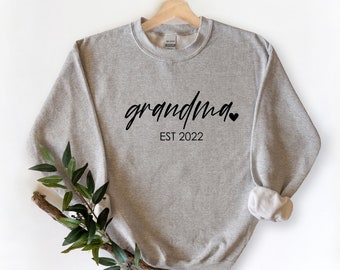Custom grandma sweatshirt, Personalized gift for Grandma, Gifts for grandma christmas, New grandma sweatshirt, Gifts for Grandma sweatshirt