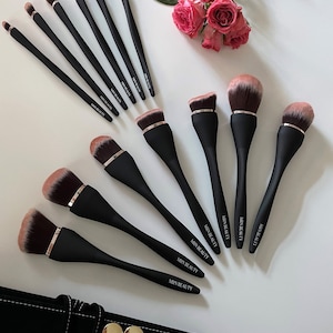 Mother’s Day Rubber Professional Makeup Brushes Set (13pcs). VEGAN brushes for foundation, eye shadow, concealer, Blush, highlighter.