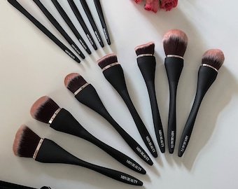 Ensemble de pinceaux de maquillage professionnels en caoutchouc pour la Fête des Mères (13 pièces). Pinceaux végans pour fond de teint, ombre à paupières, correcteur, fard à joues, surligneur.