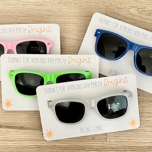 Lunettes de soleil pour enfants Cadeau, étiquette personnalisée, cadeau d'anniversaire