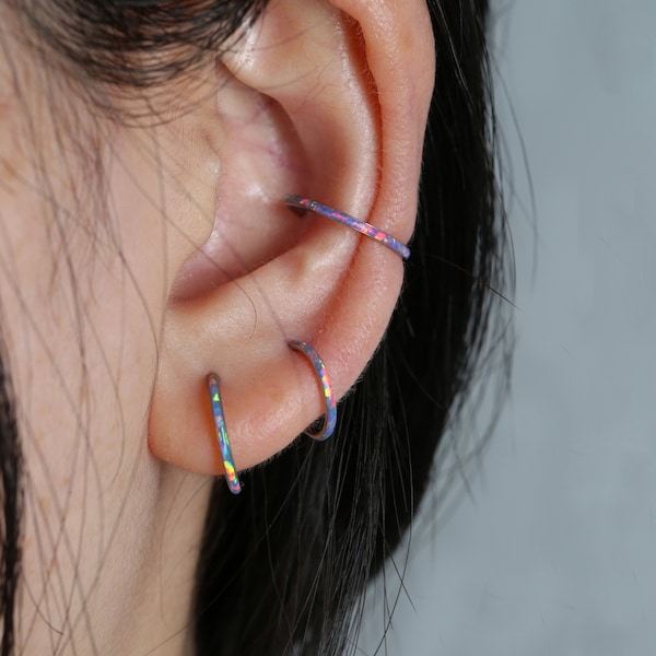 Orecchino a cerchio, anello a conchiglia, orecchino a conchiglia, anello al naso, anello al setto, gioielli, piercing, daith, cerchio, trago, segmento incernierato con opale viola