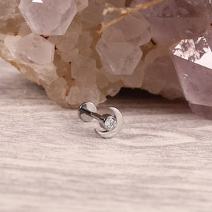 Perno plano de titanio G23 con rosca interna y circonita cúbica para labio, cartílago, Monroe y más, 16 G, 6 mm, 8 mm y 10 mm