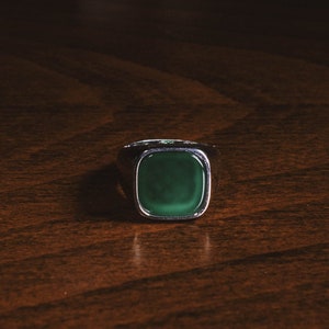 925 Sterling Silver Ring with Flat Top Cushion Cut Green Agate, Plain Signet Mens Ring with Green Jade, Minimalist ring with Gemstone Green