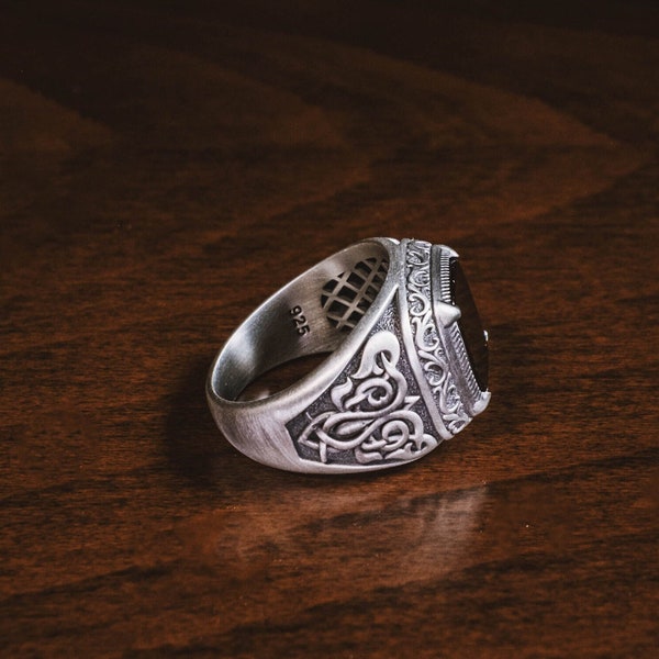 Bague ottomane en onyx noir à plateau plat en argent sterling, chevalière vintage pour homme en onyx avec motifs gravés, anneau large, bague de mariage en argent