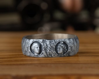 Anillo de banda de plata para hombres de ley inspirado en la escultura griega, joyería de arte griego antiguo, anillo de mitología, regalos de marido, anillo de hombres tradicionales