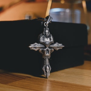 Death and Faith Silver Cross Necklace, Skull Textured Christian Cross Pendant, 925 Sterling Silver Gothic Cross Necklace, Christmas Gift