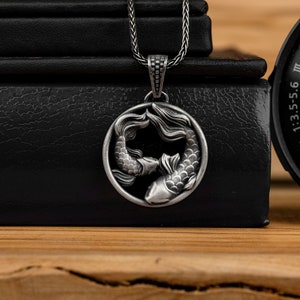 Znak zodiaku Ryby Unikalny Srebrny Naszyjnik Męski, Grawerowany Naszyjnik z Wisiorkiem Ryby, Biżuteria Horoskopowa, Prezent Dla Miłośnika Zwierząt, Prezent Dla Mamy