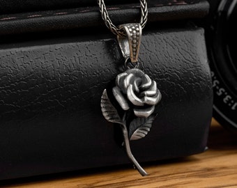 Engraved Rose Flower Sterling Silver Floral Necklace, Bohemian Silver Charm Jewelry, Silver Bothanical Handcrafted Jewelry, Mothers Day Gift