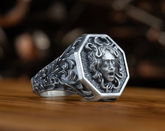 Gorgon Medusa gothic signet ring with snake in sterling silver, Greek mythology Medusa head jewelry for mama gift, Mythical creature rings
