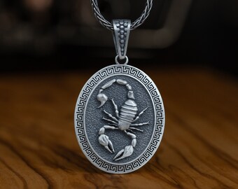 Schorpioen ketting met hanger mannen gepersonaliseerde sieraden, Schorpioen zilveren hanger, Schorpioen koning Zodiac Gift, november hanger cadeau mannen charme