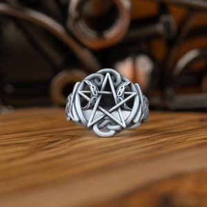 Crescent Moon and Pentagram Ring in Sterling Silver, Pagan Jewelry, Handmade Lightweight Silver Ring for Him and Her, Unique Wicca Jewelry