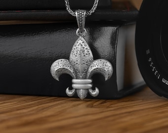 Fleur De Lis Heraldic Silver Necklace, Medieval Lily Figure Flower Sterling Silver Necklace, Faith Necklace For Men, Religious Gift Pendant