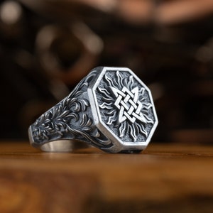 Ancient celtic knot signet ring for men in sterling silver, Viking norse mythology gift jewelry for husband, Pagan ring for friend