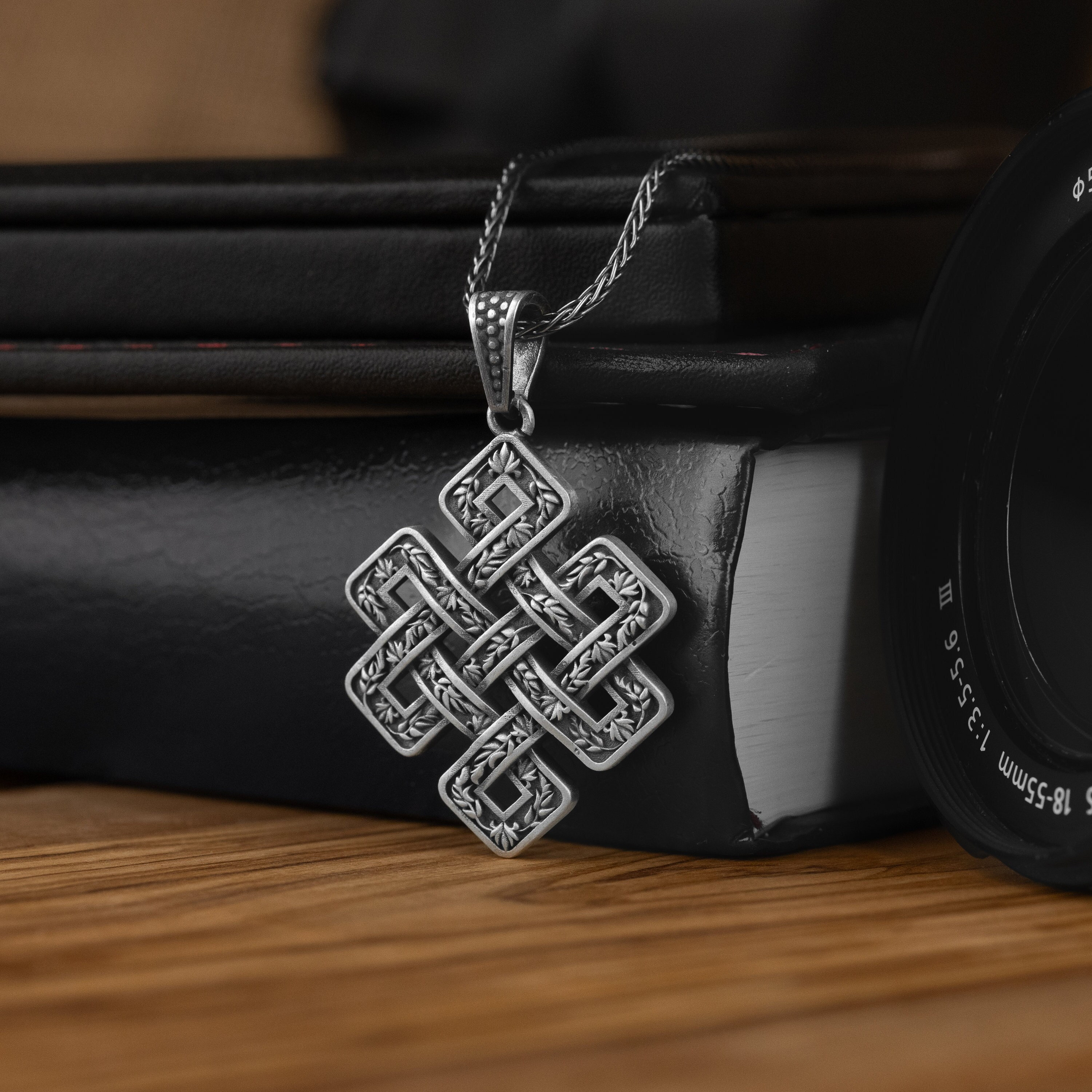 SYCHRO 1996 ケルトノットネックレス SYCHRO 1996 ケルトノットネックレス