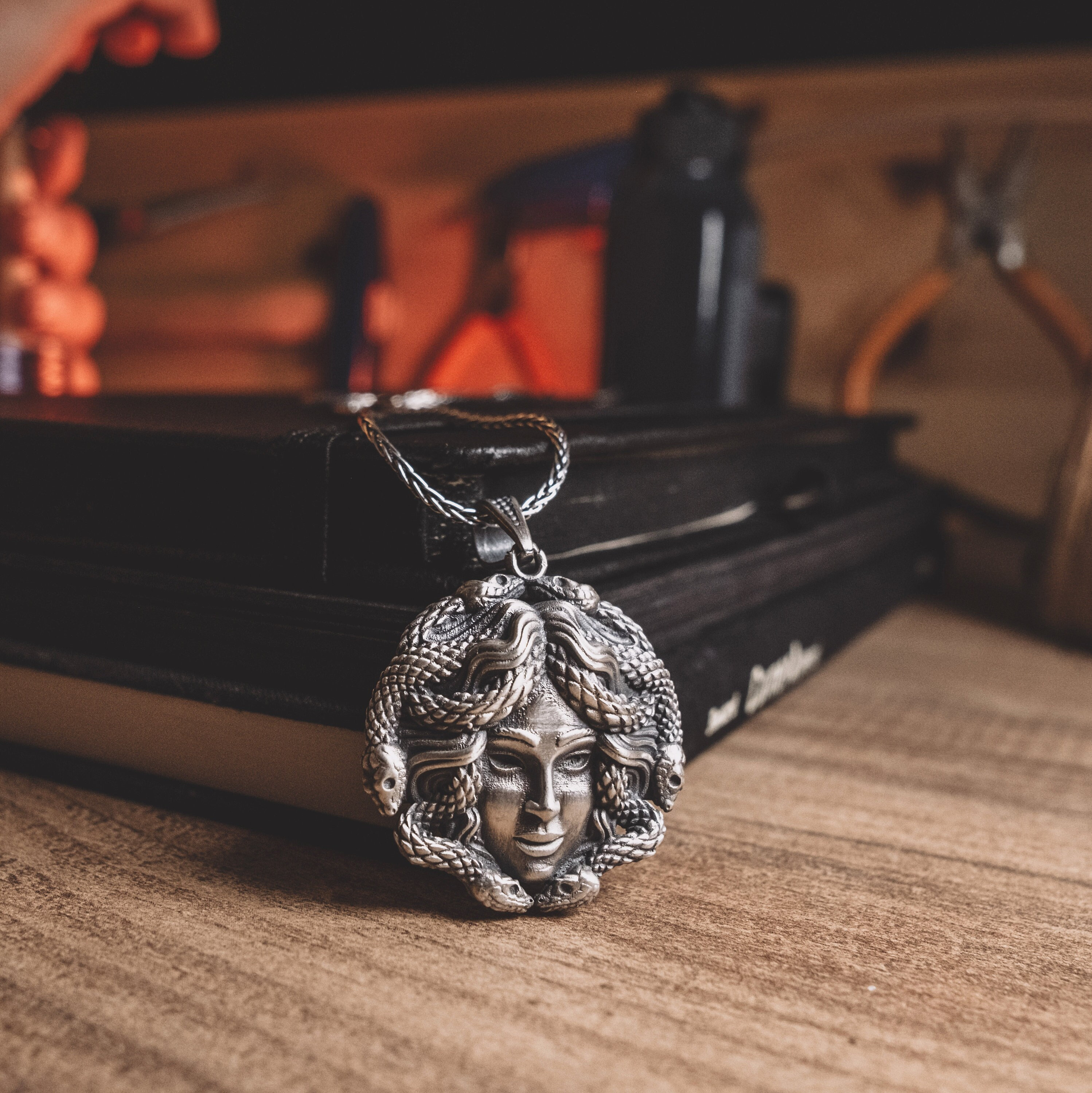 Mologia nordica Medusa collana con ciondolo serpente uomo Punk Street Snake Hair Medusa collana regalo di gioielli di moda in acciaio inossidabile  36