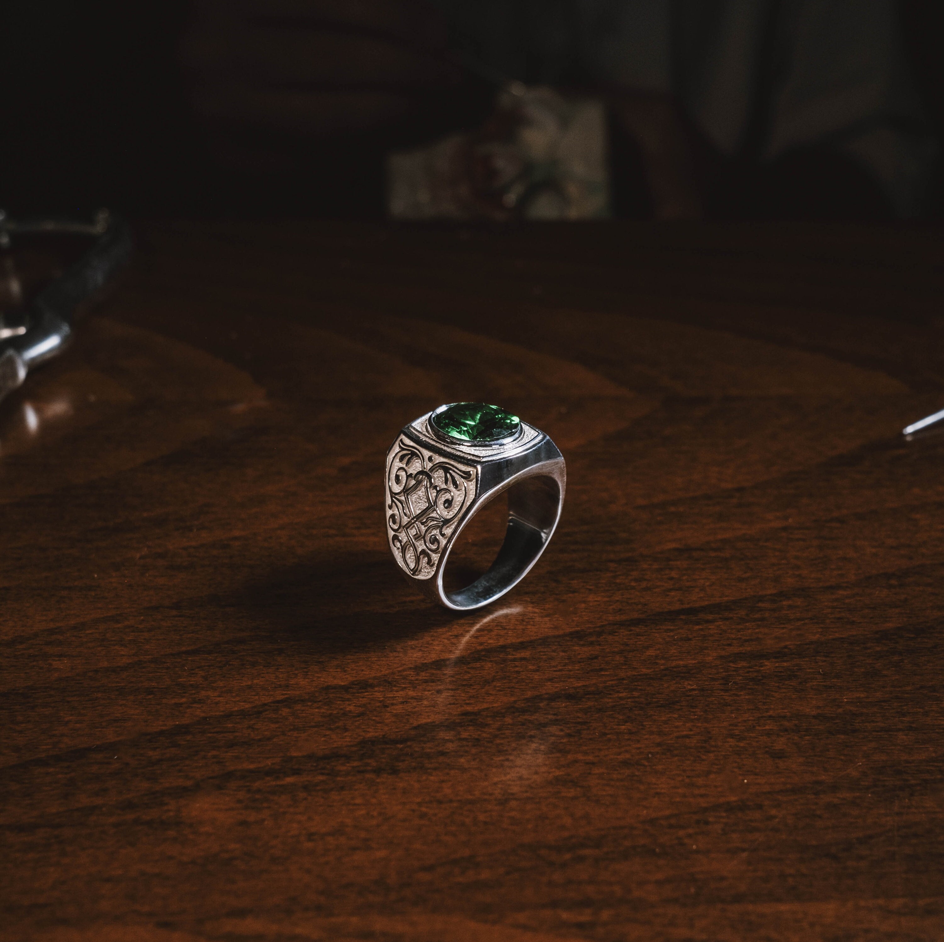 Victorian Wide Band Man Ring with Green Emerald, Engraved Lily on Side Emerald Silver Men Rings, Big Green jade Wedding Man Gift Rings