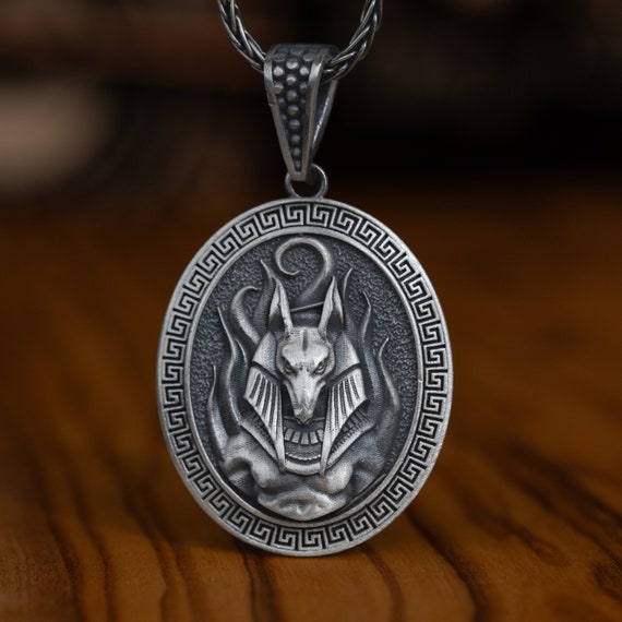 [とーとつにエジプト神2] Anubis ネックレス シルバー(ステッカー付き) とーとつにエジプト神2] Anubis ネックレス シルバー(ステッカー付き)