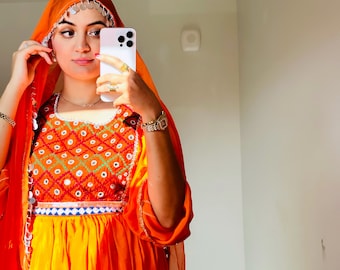 Oranje Afghaanse jurk