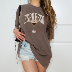 Espresso Martini Tshirt Comfort Colors Espresso Martini Shirt Retro Cocktail Tini Time shirt y2k trendy graphic tee Espresso Martini Gift