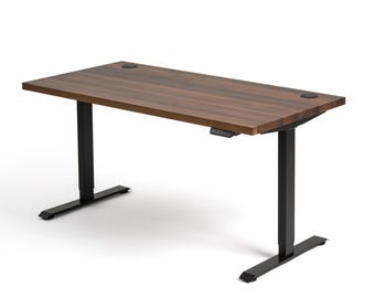 Scrivania elettrica regolabile in altezza, realizzata a mano in legno massello, ideale per lavorare sia seduti che in piedi, per l'ufficio di casa.