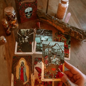Katina 8-Karten-Tarot-Lesung - Personalisierter PDF-rapport, 24h Lieferung