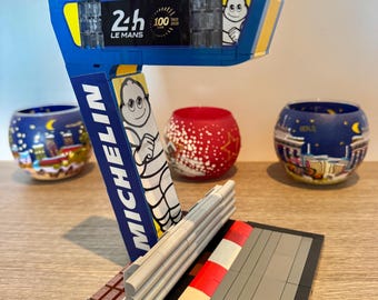 F1 minifigure Moto GP le mans Michelin display