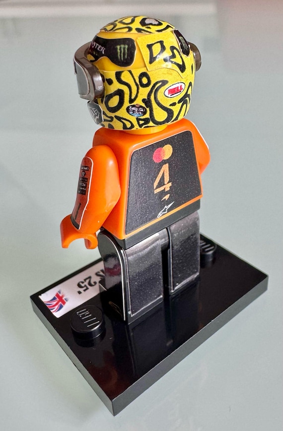 陶器製のF1ドライバーの人形 Lando Norris Winner GP Australia 2025 Mclaren F1 Formula 1 Grand