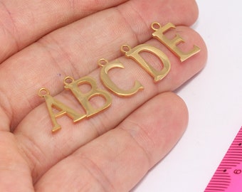 Fascino con lettera in oro lucido 24k 10x15mm, Ciondoli iniziali, Ciondolo con lettera, Collana con lettere d'oro, Collana personalizzata, Fascino placcato oro MBGHRF51