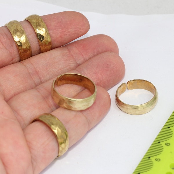 Anillos planos martillados de latón crudo, anillos sencillos, anillos ajustables, anillo plano de latón crudo, anillo martillado, accesorios de latón crudo MBGMTE1538