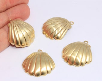 28x29mm Raw Brass Sea Shell Charm, Seashell Charm, Shell Necklace, Beach Jewelry, Shell Pendant, Raw Brass Findings, MBGROSE262