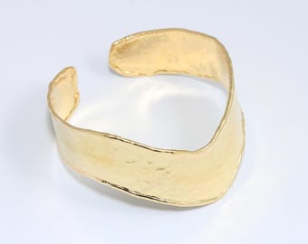 Brazalete de latón crudo con diseño de chevrón, brazalete de latón abovedado hecho a mano, pulseras llamativas martilladas, MBGTVF2