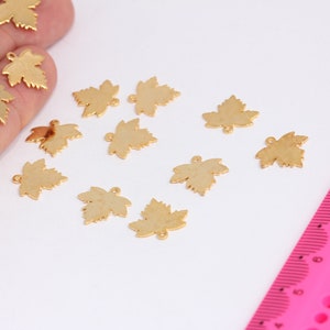 13x14mm 24k glänzend vergoldet Ahornblatt Anhänger, Ahornblatt Halskette, Blatt Anhänger, Kanada Blatt Anhänger, vergoldetes Zubehör, MBGMTE225