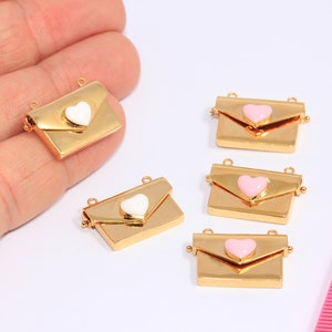 Dijes de sobre con letras de oro brillante de 24 k de 17 x 21 mm, colgante con sobre que se abre, dijes de amor esmaltados, sobre con corazón esmaltado, MBGCHK313-8