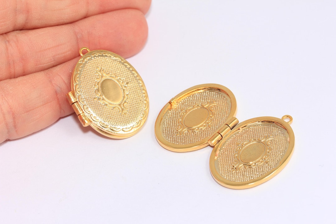 23x29mm Shiny Gold Locket Frame, Engraved Retro Locket, Vintage Locket ...