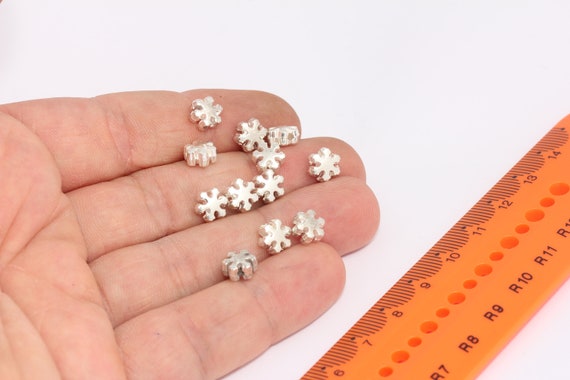 Silver Plated Snowflake Beads, Snowflake Charms, Spacer Beads, Connector  Beads, Dainty Beads, Silver Plated Findings MBGBLS4