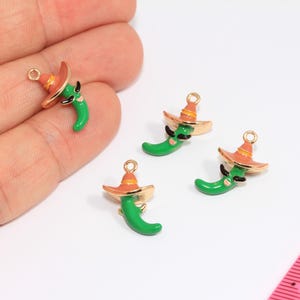 10x18mm Enamel Mexican Cucumber Charms, Cartoon Cucumber Pendant, Mexican Sour Cucumber Charms, Food Lover Jewelry, MBGZRCN550-2